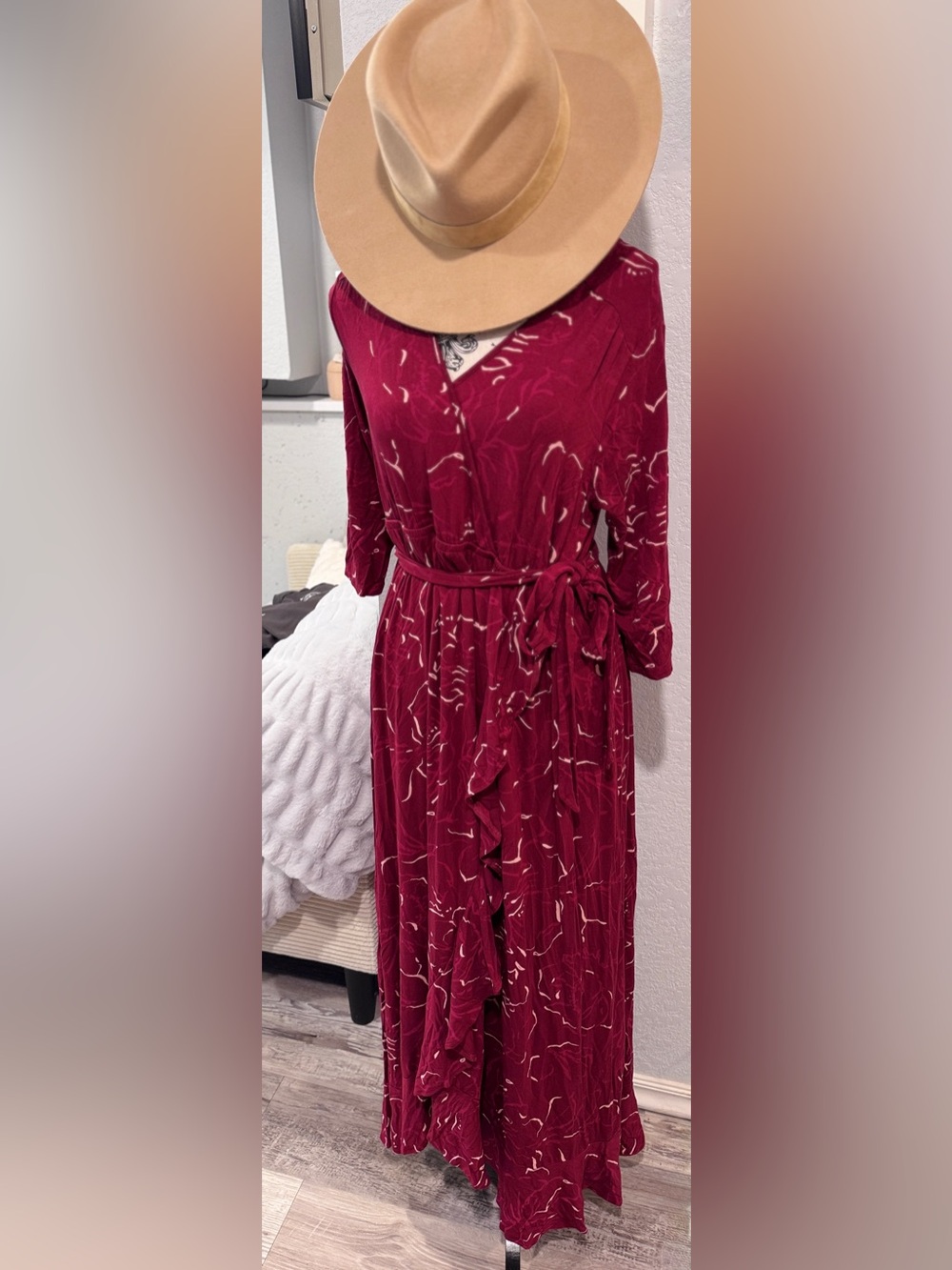 Isabel Maternity Ingrid & Isabel Faux Wrap Maxi Dress Burgundy White Medium NWOT - Picture 3 of 7